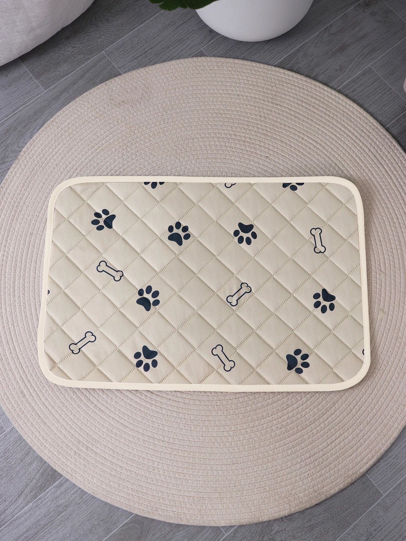 Coussinets de pipi lavables pour animaux de compagnie, grande absorption, tapis de pipi réutilisables pour chiot, coussinets d'urine coordonnants pour chien, impression de griffes et d'os