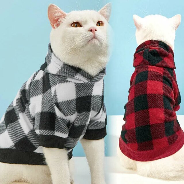Sweat à Capuche à Carreaux pour Chien et Chat Vêtement Chaud & Mignon pour l'Hiver – Image 3